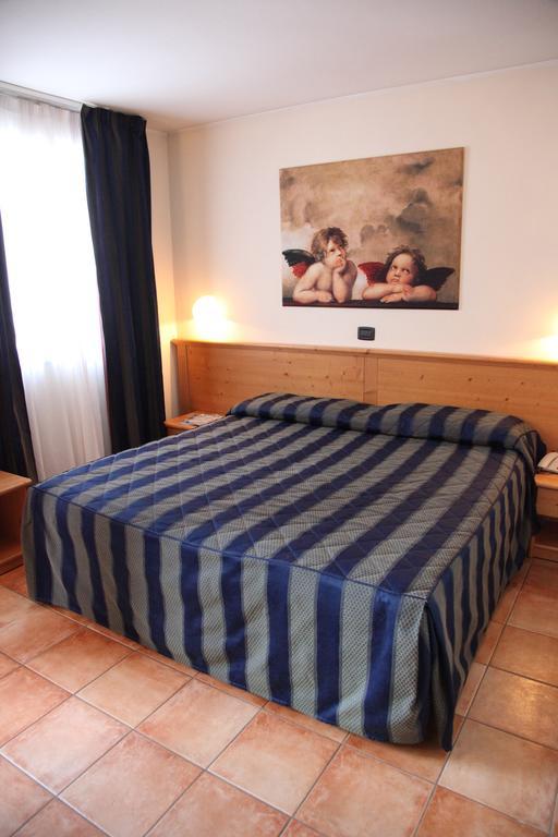 Hotel Alpechiara เพร-แซงต์-ดีดีเย ภายนอก รูปภาพ