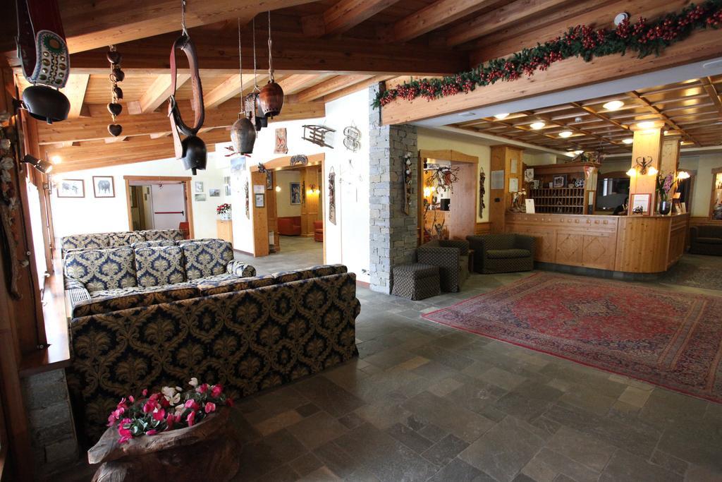 Hotel Alpechiara เพร-แซงต์-ดีดีเย ภายนอก รูปภาพ
